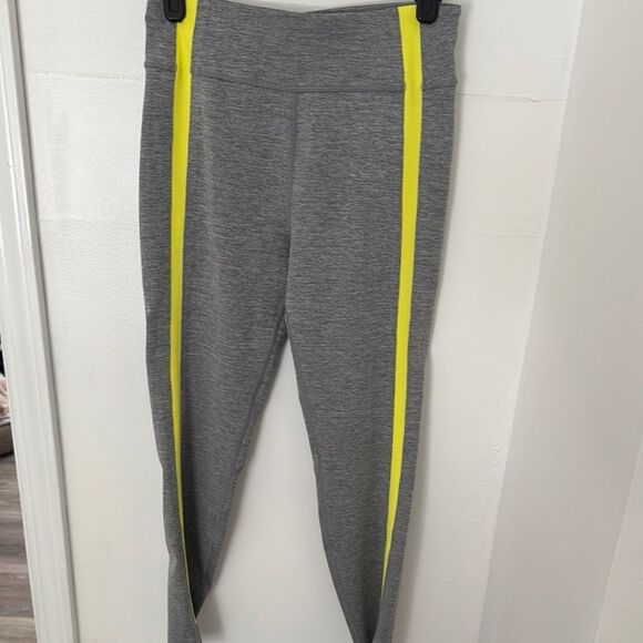 ZYIA ACTIVE Gray and Yellow Leggings With Vertical Stripes NWT - Picture 1 of 9